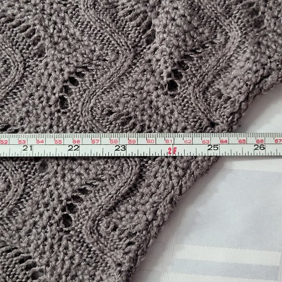 LAUREN CONRAD LC WOMEN'S LONG SLEEVE SWEATER SIZE MEDIUM WINTER FASHION WEAR - Picture 12 of 16